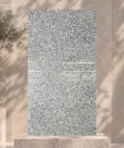 Гранит   Royal Imperial Grey произвол. гл.